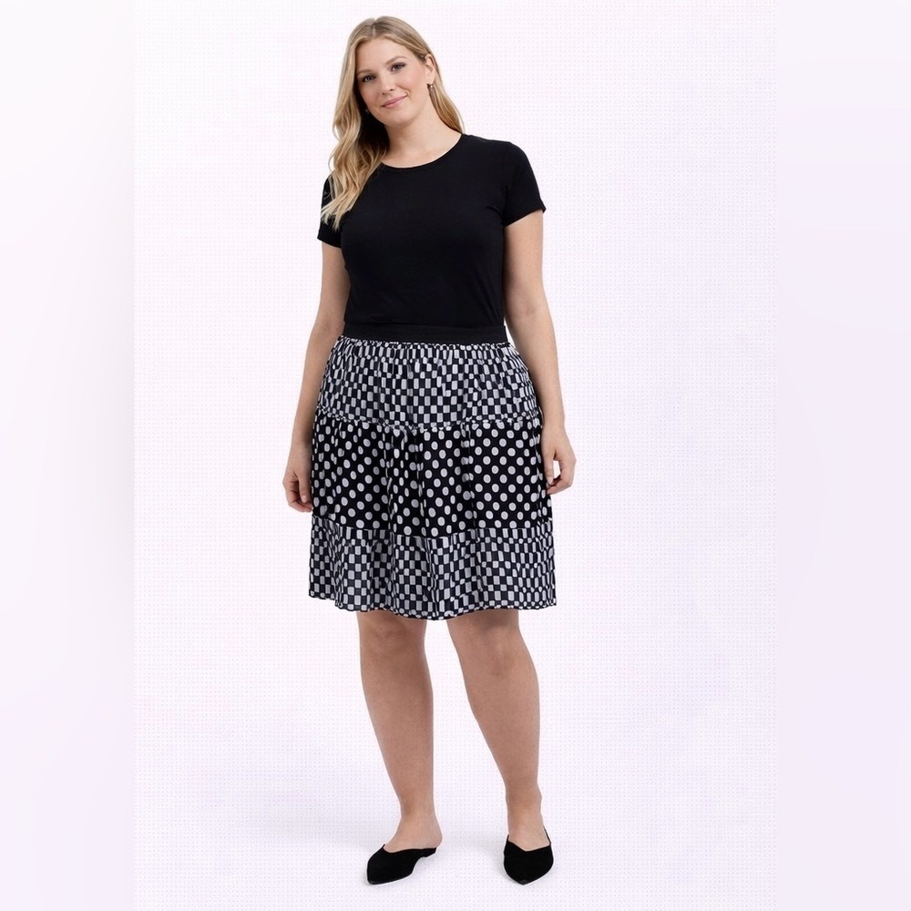 🖤 NWT! Colorblock Pleated Skirt